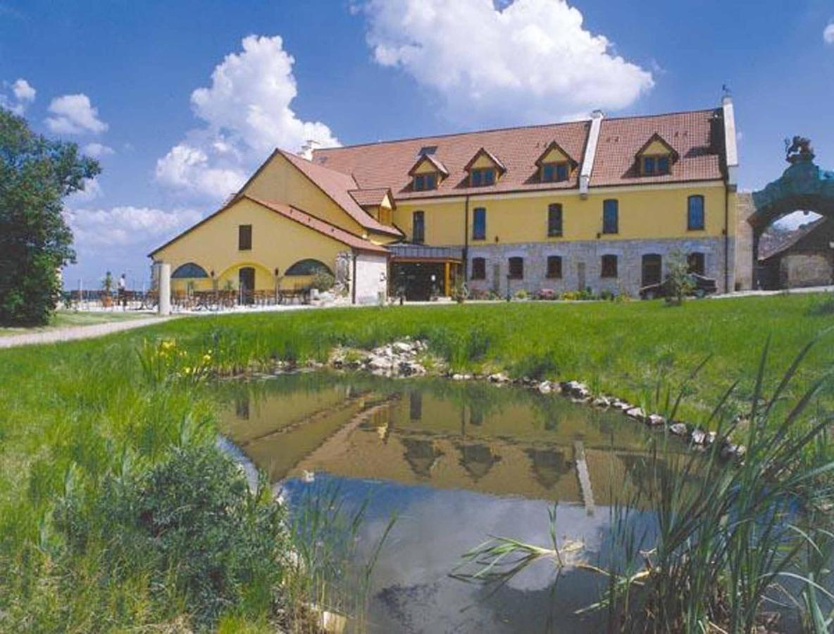 Hotel Und Restaurant Rittergut Kreipitzsch Naumburg  Exterior foto